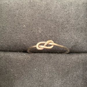 Sterling silver infinity knot ring